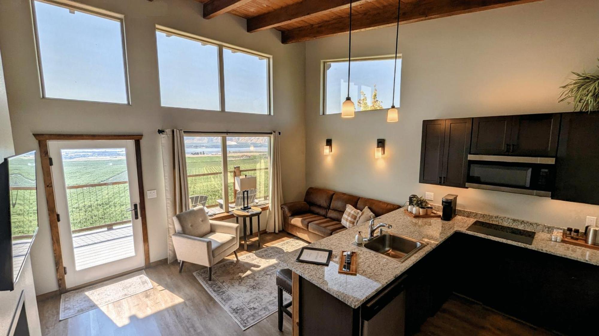 Hotel Lone Point Cellars Brewster Esterno foto